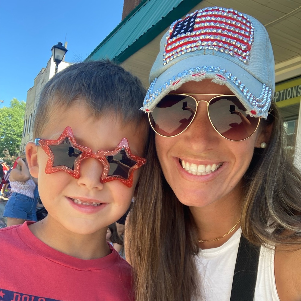 Meet your Posher, Caitlin